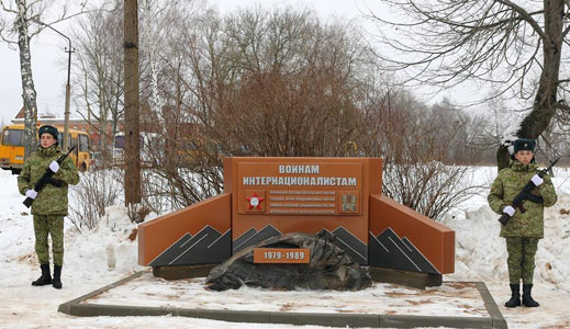 Памятник воинам 9-го отдельного автомобильного батальона, г. п. Ветрино Полоцкий район